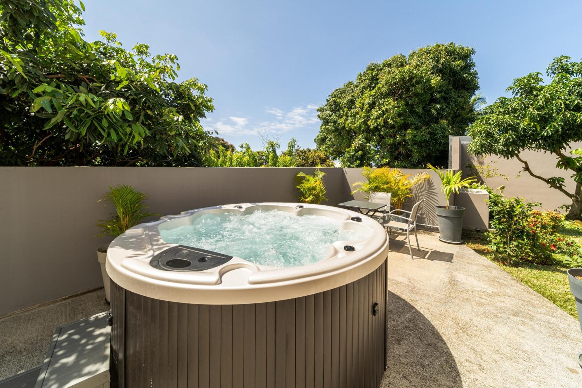 Villa Et Grand Jacuzzi Six Personnes, En Pleine Nature Saint-Joseph Extérieur photo